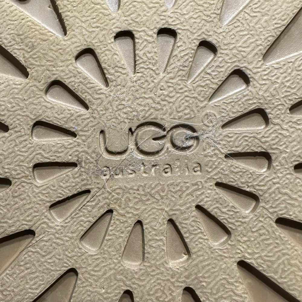 Ugg Remora Buckle Boots - Picture 10 of 11
